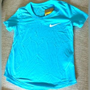 Nike boys’ Dri-fit shirt blue ~ NWT~Small